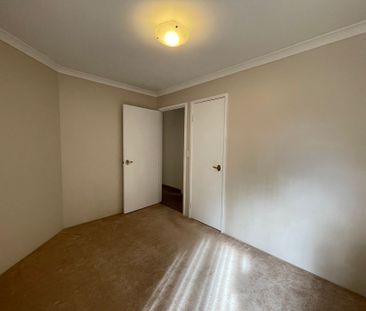 Tidy 3 Bedroom Villa - Photo 5