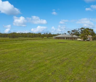 CLASSIC COUNTRY LIVING! - Photo 5