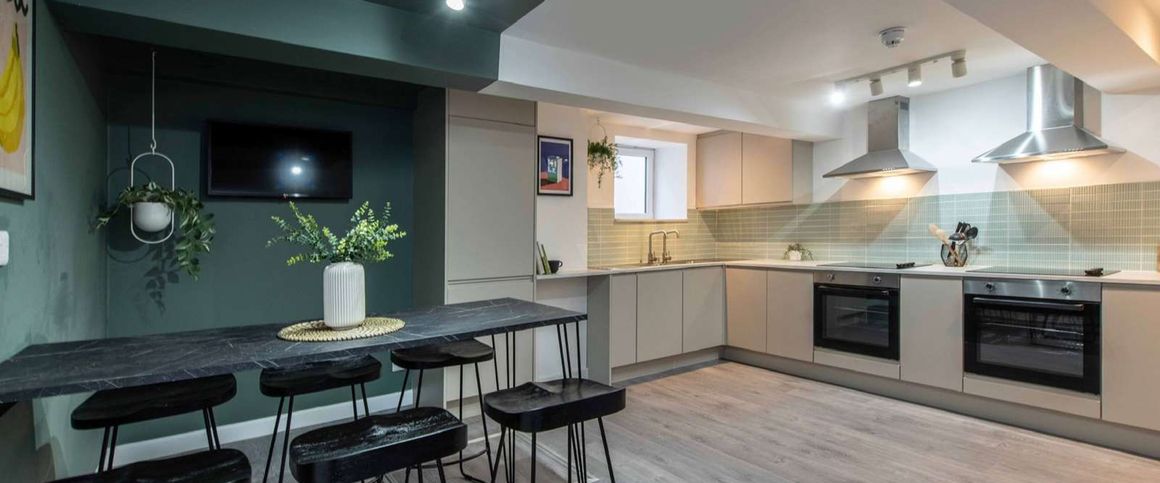 Bark Street East Room Five - Photo 1