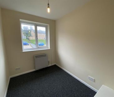 2 bedroom mews to rent - Photo 6