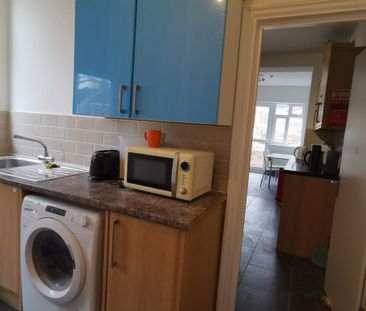 Studio to rent - Photo 5