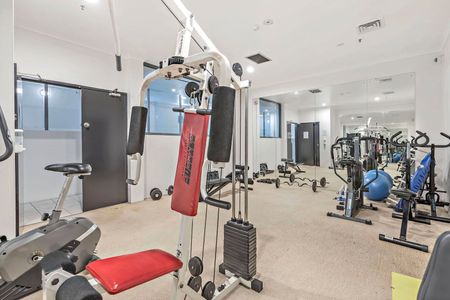 Executive lifestyle pad | Resort-style facilities | Prime location - Photo 2