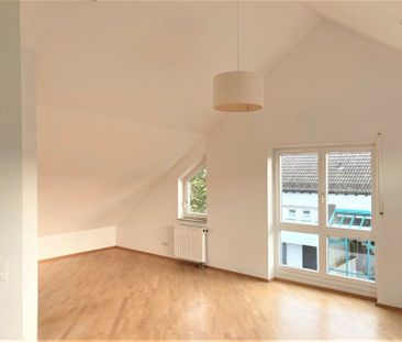 RESERVIERT: PETERSBERG - HELLES DACHGESCHOSSAPPARTEMENT MIT LOGGIA... - Foto 2