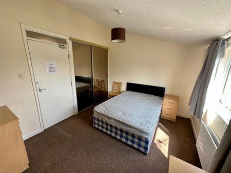 4 bedroom townhouse to rent - Photo 5