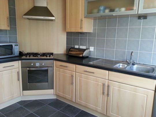 2 Bed Flat, Bothwell Road, AB24 - Photo 1