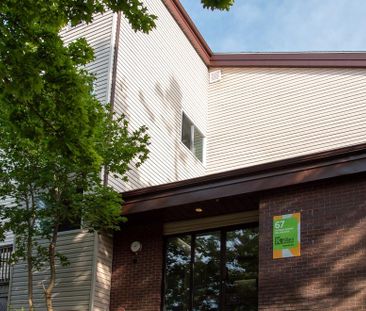 67 & 141 Harlington Crescent - Photo 5