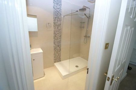 Wilton Court, Crossways, Beaconsfield, Buckinghamshire,HP9 - Photo 5