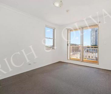 34/11 - 17 Burleigh Street, Burwood - Photo 1