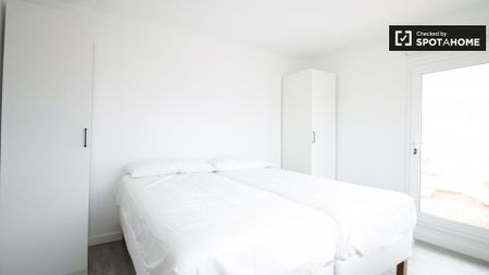 barcelona, Catalonia 08820 - Photo 2