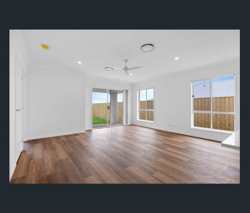 Stunning Newly Built Family Home - Photo 1