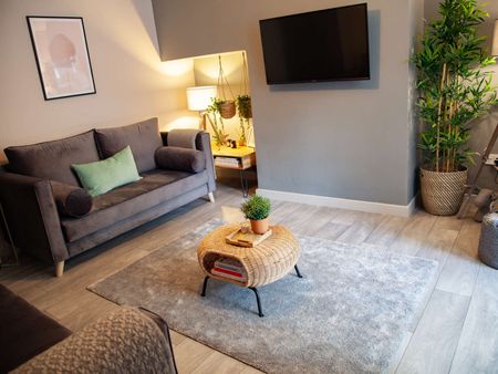 Brock Street Unit 2 - Photo 2