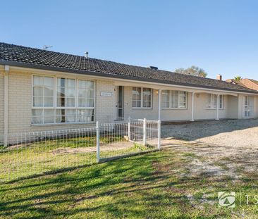 444 Napier Street, 3550, White Hills Vic - Photo 5