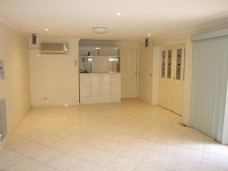 Executive Living in the Heart of Wheelers Hill – Grand Family Residence - Photo 4