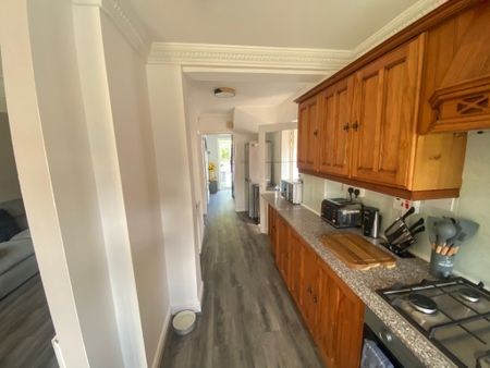 Cranes Park Road, B26 - Photo 2