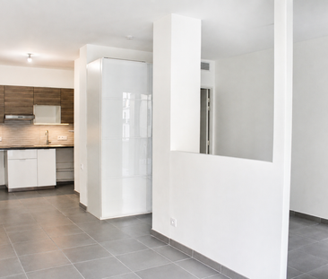 Location Appartement 1 pièce 38m² TOULON 83000 - Photo 1