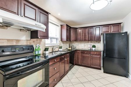 For Lease - 1229 Birchmount Road Unit# Main Floor, Toronto, Ontario - Photo 3