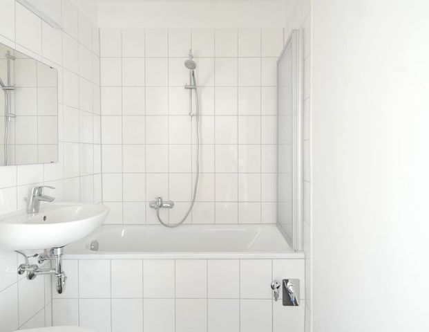 70 qm mit Balkon in der 3. Etage ab November 2025 - Photo 1