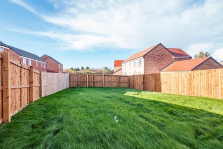 3 bedroom detached house to rent - Photo 3
