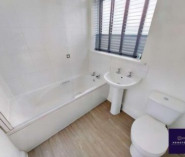 Grimshaw Lane, Middleton, Manchester, M24 - Photo 3