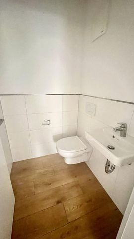 Erstbezug - Exklusiv und Moderne 4 Zimmer NB Wohnung mit Balkon und Garage - Photo 4