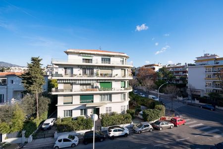 Nice Cimiez studio vide 32 m² - Photo 5