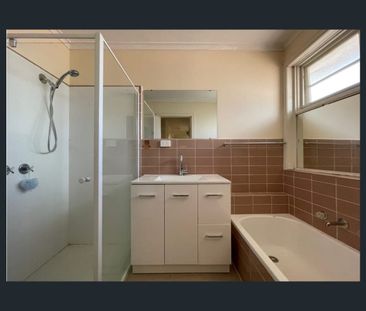 11/114 Shannon Street, Box Hill North, Vic 3129 - Photo 2