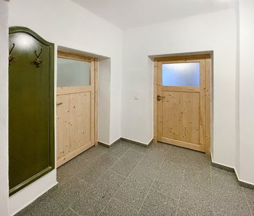 Zentrale 2-Zimmer-Wohnung im Altbaustil - Photo 4