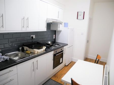 1 bedroom flat to rent - Photo 4