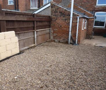 2 bedroom terraced house to rent - Photo 6