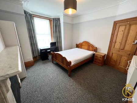 5 bedroom terraced house to rent - Photo 2