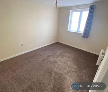 3 bedroom flat to rent - Photo 3