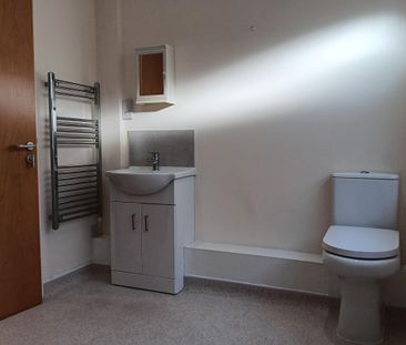 The Street - Photo 5