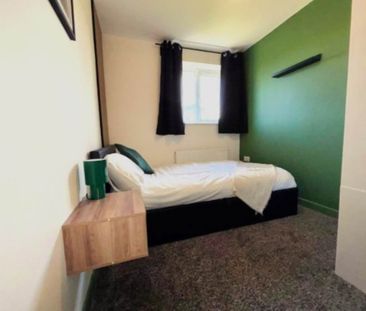 Croftside Close (Room 4), Leeds, Seacroft - Photo 6