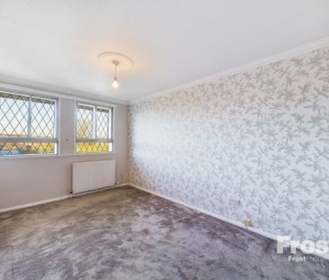 Maisie Webster Close, Stanwell,TW19 - Photo 2