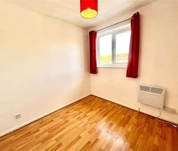 Chedworth Close, Ecton Brook, Northampton, Northamptonshire, NN3 - Photo 6