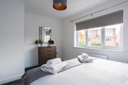 2 Bed, House - Photo 3