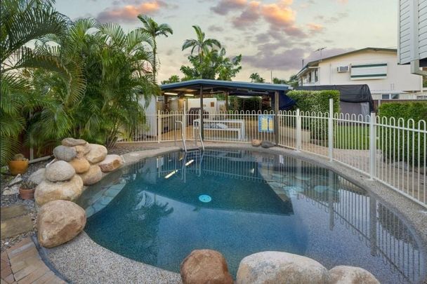 2 Banora Court, Mount Louisa - Photo 1