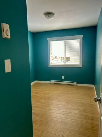 Cedarworth Condo - Photo 3