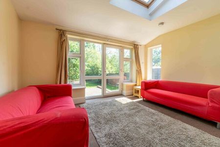 25 Temple Avenue - Photo 2