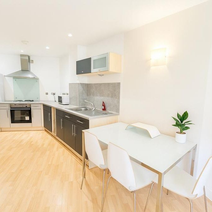 2 bedroom flat to rent - Photo 1