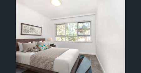 Stylish One-Bedroom Apartment in the Heart of Elwood - Photo 2