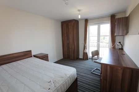 6 bedroom flat to rent - Photo 5