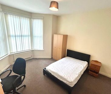 11 Bedroom Student Home – Llanbleddian Gardens - Photo 6