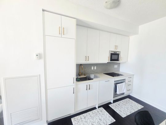 For Lease - 297 College Street Unit# 608, Toronto, Ontario - Photo 1