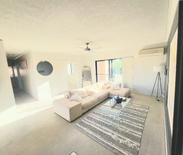 Varsity Lakes - Photo 2