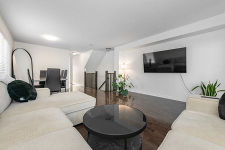 For Lease - 2391 Esprit Drive, Orleans - Cumberland and Area, Ontario - Photo 2