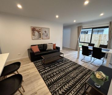 Highlight on Hibiscus - Photo 6