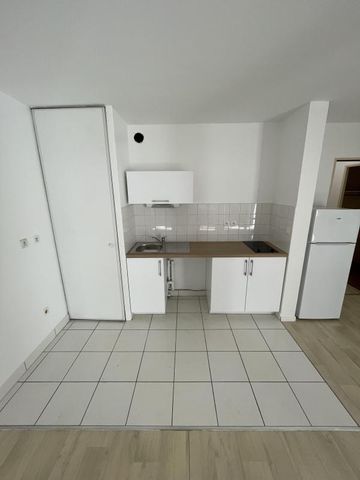 Location Appartement 1 pièce 32m² NANTES 44000 - Photo 2