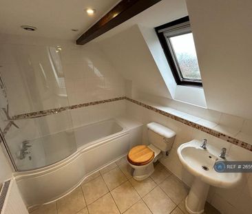 3 bedroom semi-detached house to rent - Photo 3