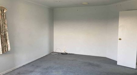 Four Bedroom Family Home in St Andrews - Photo 3